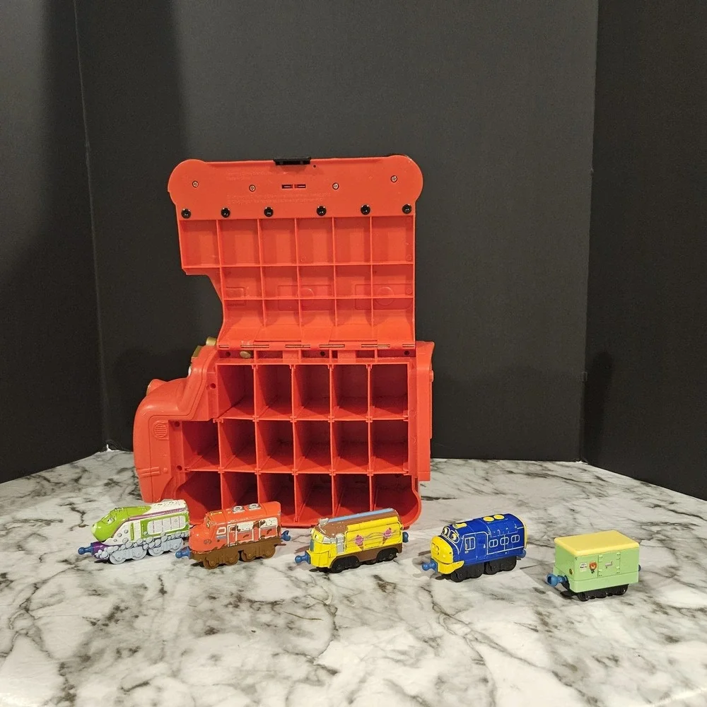 2010 Chuggington Train Carry Case Storage Carrier w/ 5‎ Diecast Trains Lot